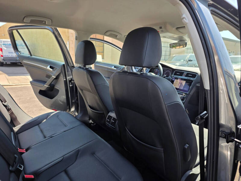 2018 Volkswagen e-Golf SEL Premium