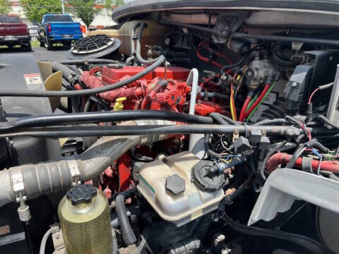 2010 Freightliner M2 106