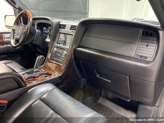 2016 Lincoln Navigator Select