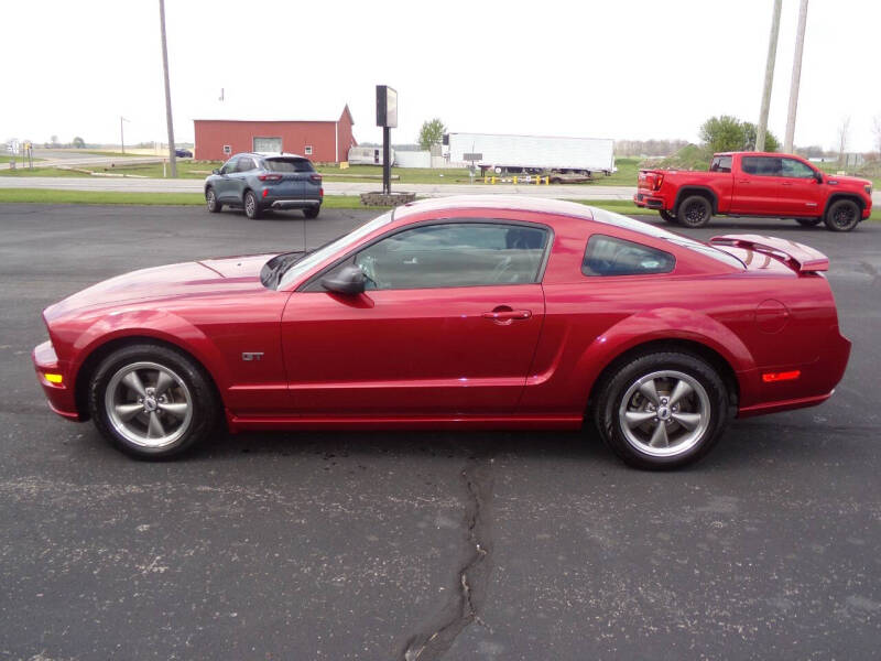2005 Ford Mustang GT Deluxe