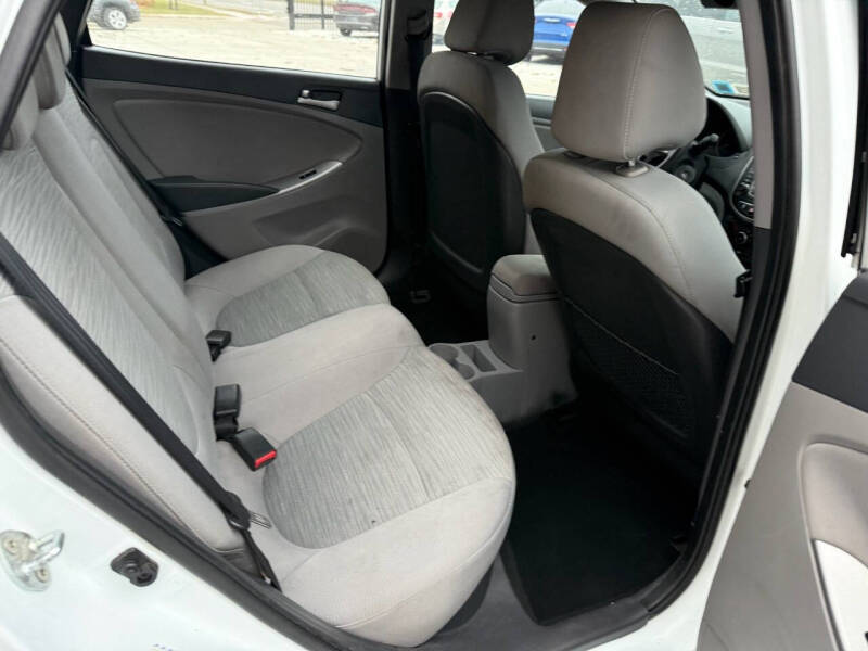 2016 Hyundai Accent SE