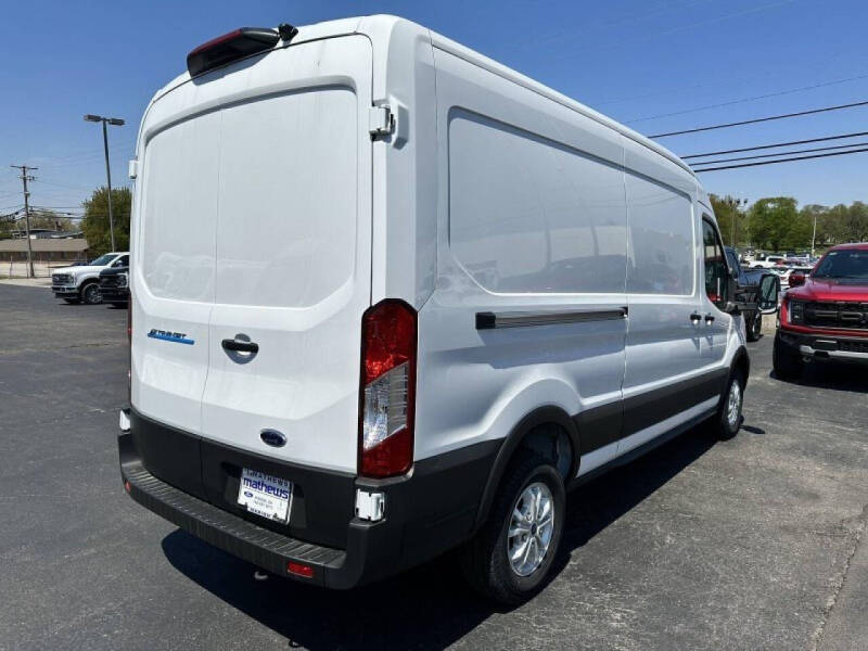 2023 Ford E-Transit
