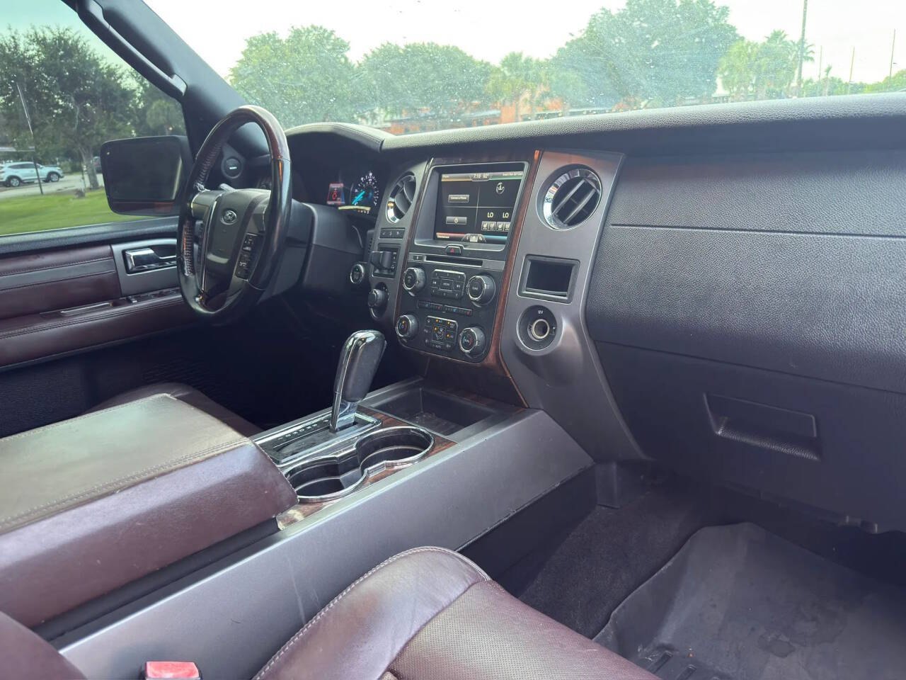 2015 Ford Expedition Platinum 4x4 Platinum 4dr SUV 28