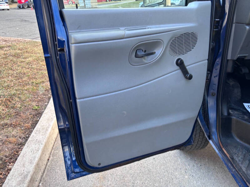 2008 Ford E-Series E-250