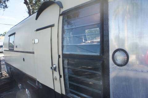 1963 Airstream Overlander 23'