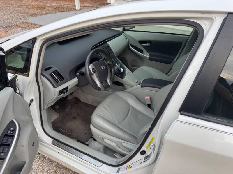 2010 Toyota Prius III