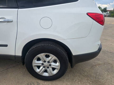 2010 Chevrolet Traverse LS
