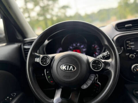 2016 Kia Soul +