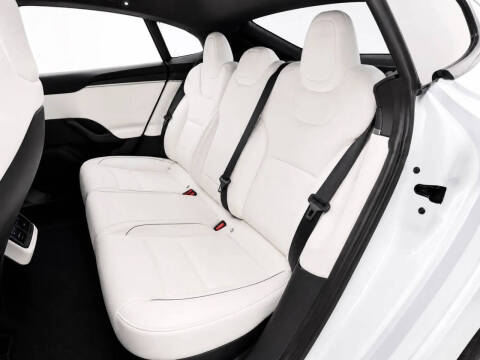 2022 Tesla Model S Plaid
