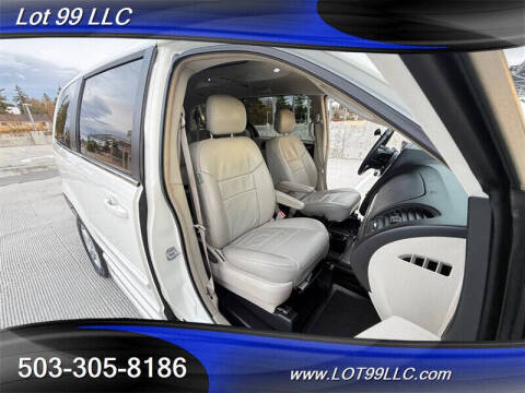 2011 Dodge Grand Caravan Crew