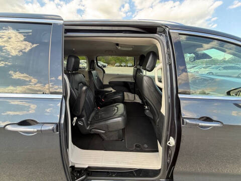 2020 Chrysler Pacifica Touring L