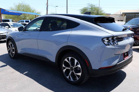 2025 Ford Mustang Mach-E Select