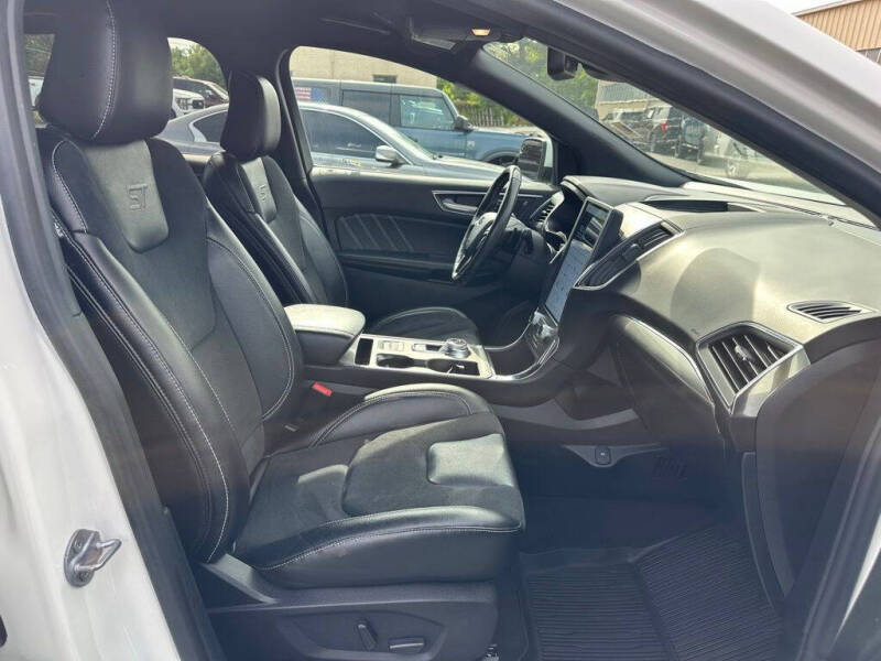 2023 Ford Edge ST