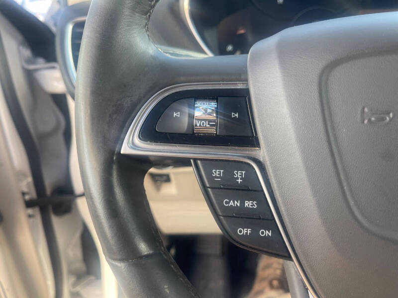 2019 Lincoln Nautilus Select