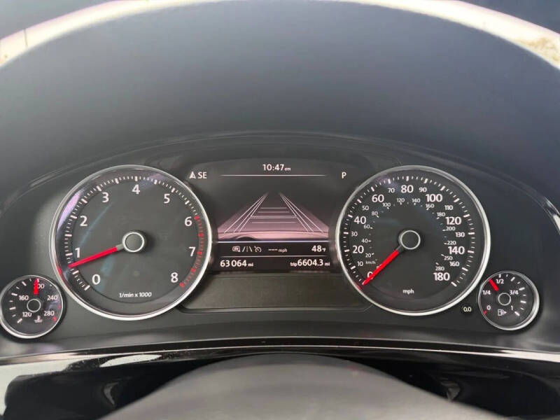 2017 Volkswagen Touareg V6 Sport