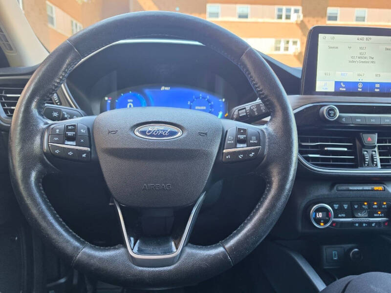 2020 Ford Escape Titanium