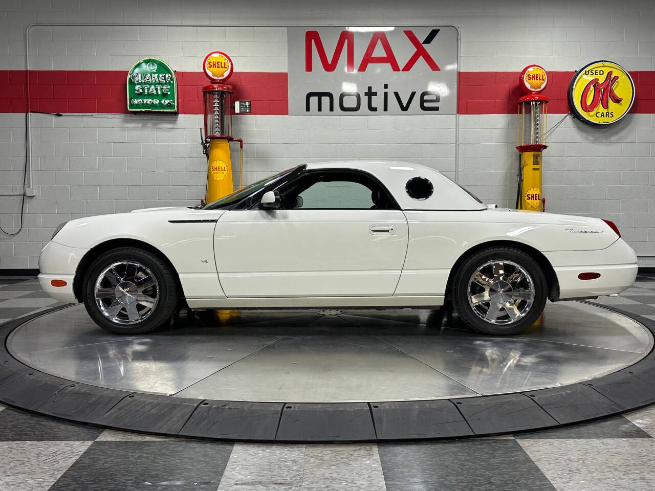 2003 Ford Thunderbird 8