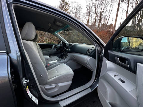 2012 Toyota Highlander SE