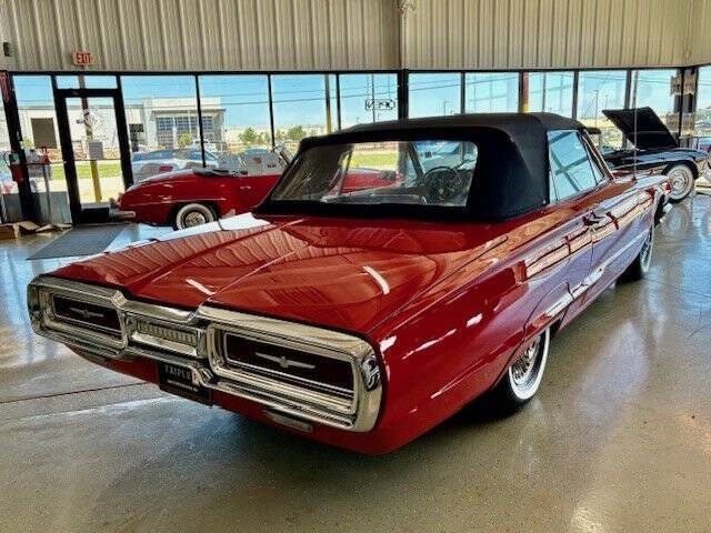 1964 Ford Thunderbird
