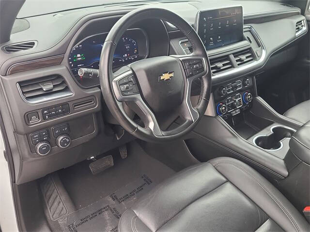 2023 Chevrolet Suburban LT