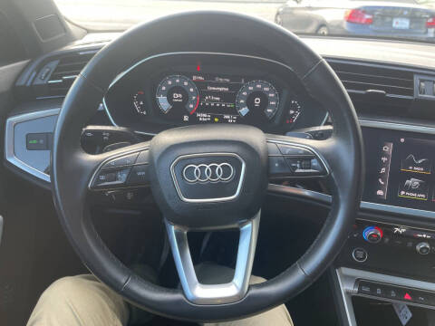 2022 Audi Q3 quattro S line Premium 45 TFSI