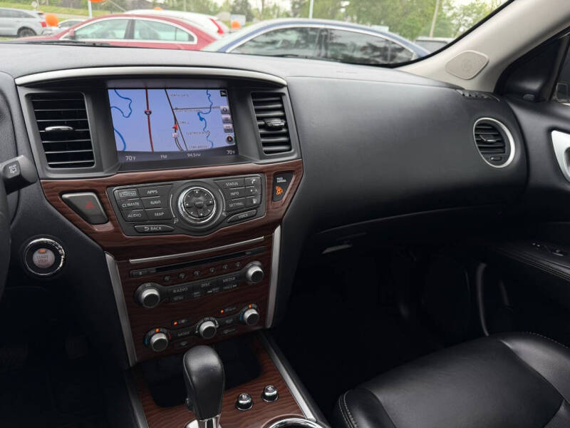 2019 Nissan Pathfinder Platinum