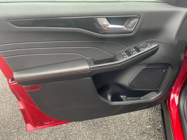 2026 Ford Escape Hybrid ST-Line Select