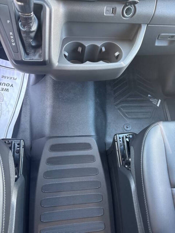 2025 Ford Transit 250