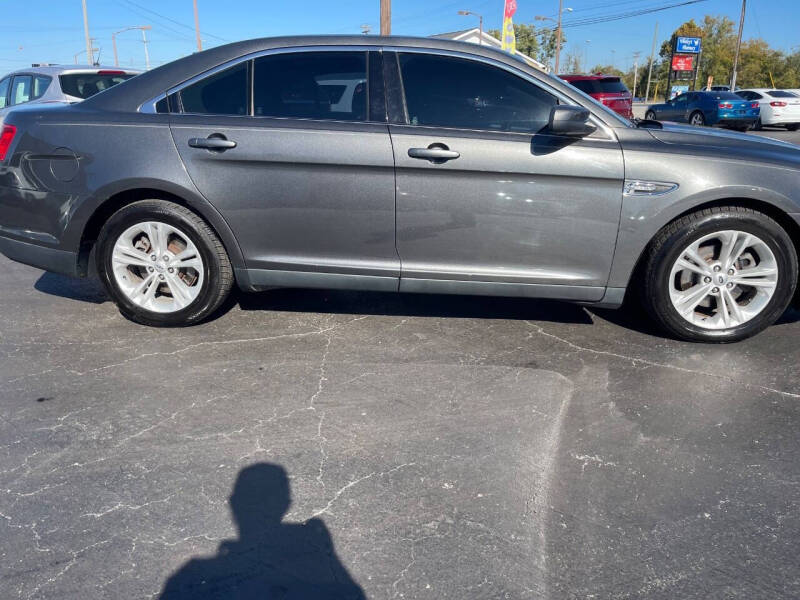 2015 Ford Taurus SEL