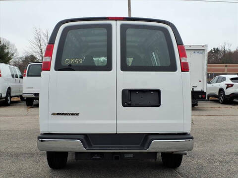 2025 Chevrolet Express 2500
