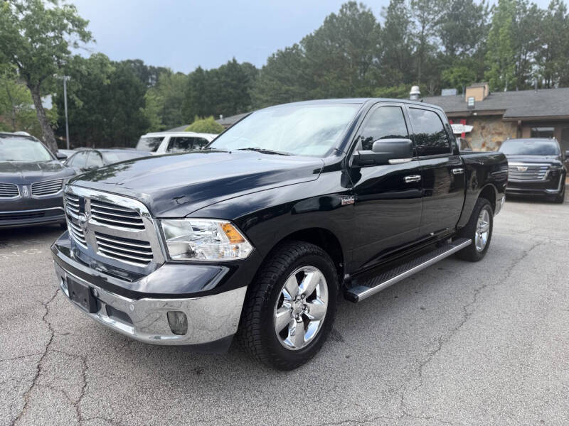 2017 RAM 1500 Lone Star 4x4 Crew Cab 5'7's photo