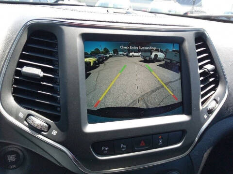 2023 Jeep Cherokee Altitude Lux