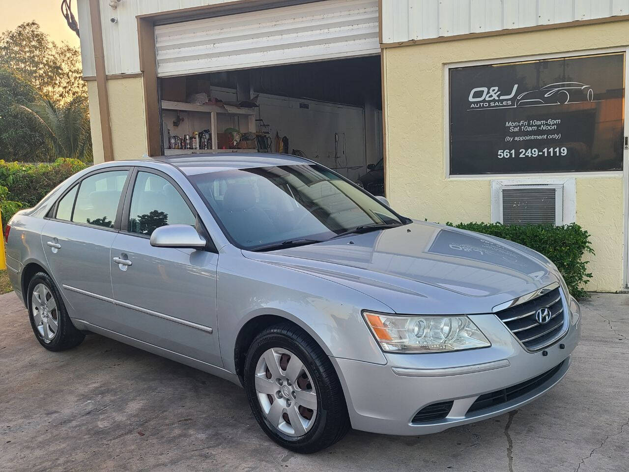 2010 Hyundai Sonata GLS  izmostock