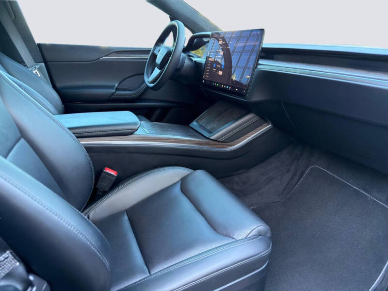 2023 Tesla Model X Standard Range