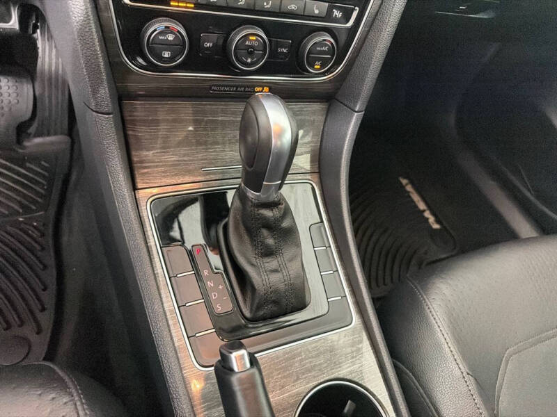 2016 Volkswagen Passat