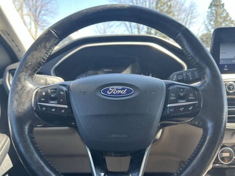 2021 Ford Escape SEL