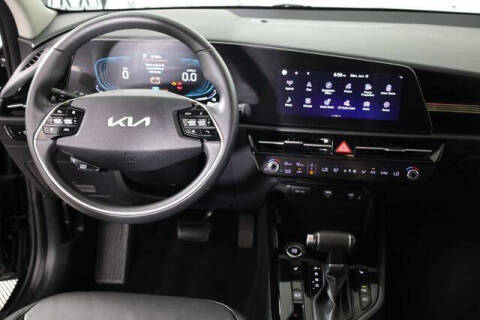 2023 Kia Niro EX