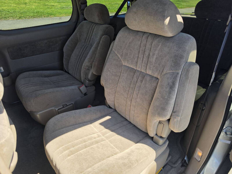 2002 Toyota Sienna LE