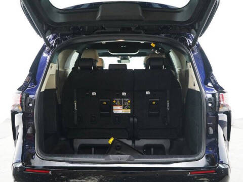 2025 Toyota Sienna Limited 7-Passenger
