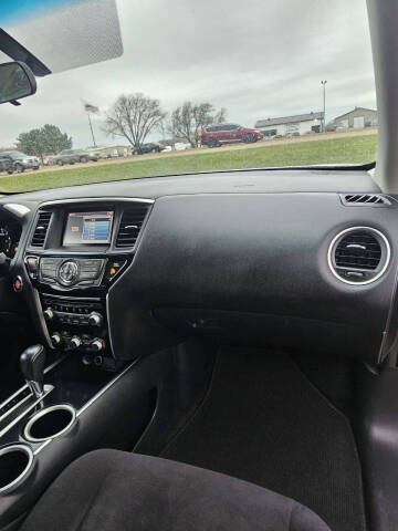 2014 Nissan Pathfinder SV