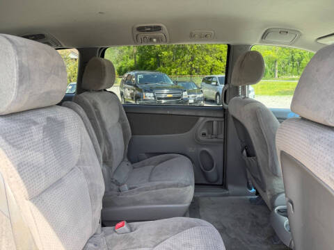 2006 Toyota Sienna LE 7 Passenger