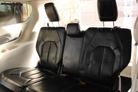 2021 Chrysler Pacifica Touring L