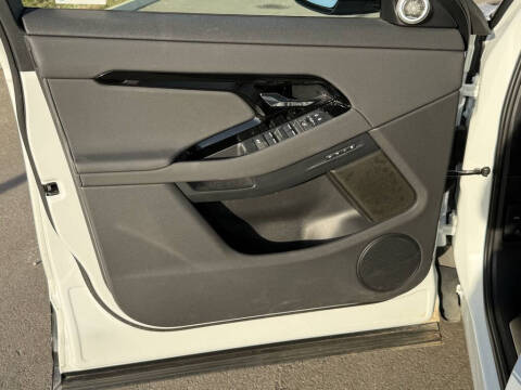 2026 Land Rover Range Rover Evoque P250 Dynamic SE