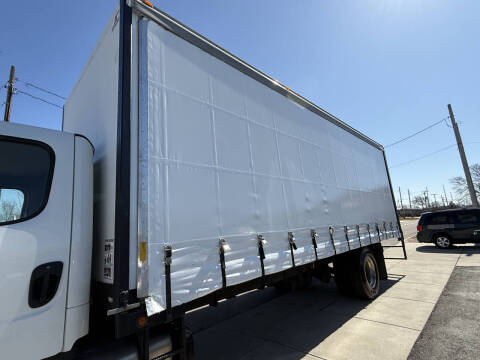 2013 Freightliner M2 106