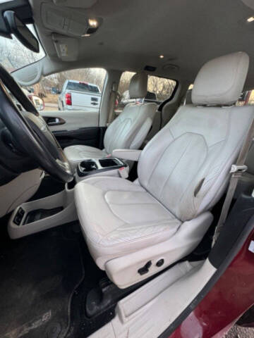 2017 Chrysler Pacifica Touring-L Plus