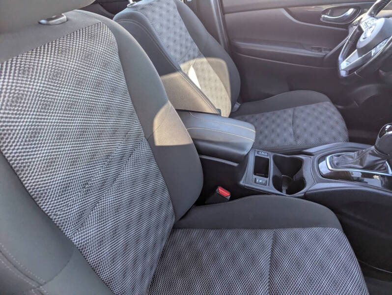 2021 Nissan Rogue Sport SV