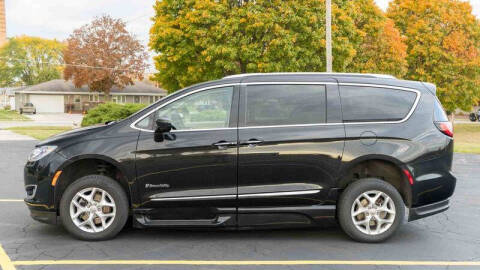 2020 Chrysler Pacifica Touring L
