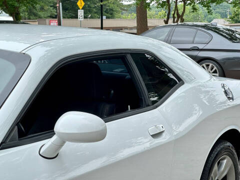 2015 Dodge Challenger SXT