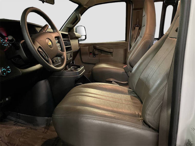 2024 Chevrolet Express 2500