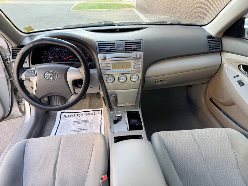2011 Toyota Camry LE